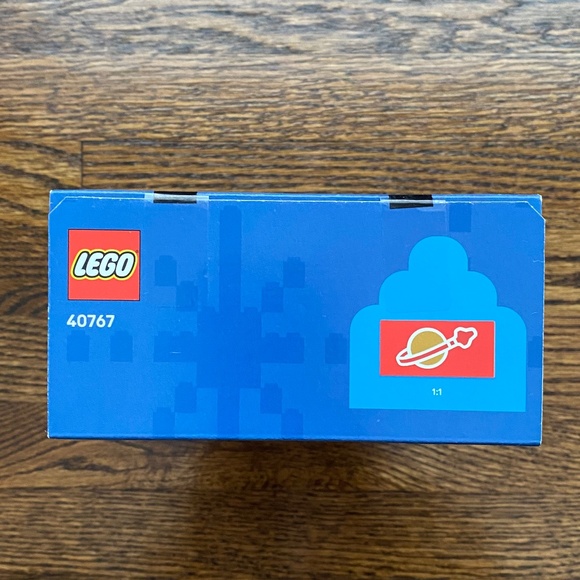 *NEW* LEGO Up-Scaled Baby Astronaut 40767 - Picture 3 of 7